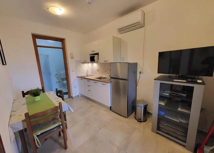 Jobst Апартаменты *